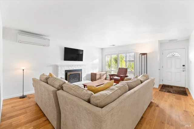 $675,000 | 1421 Oak Circle, Healdsburg, CA 95448