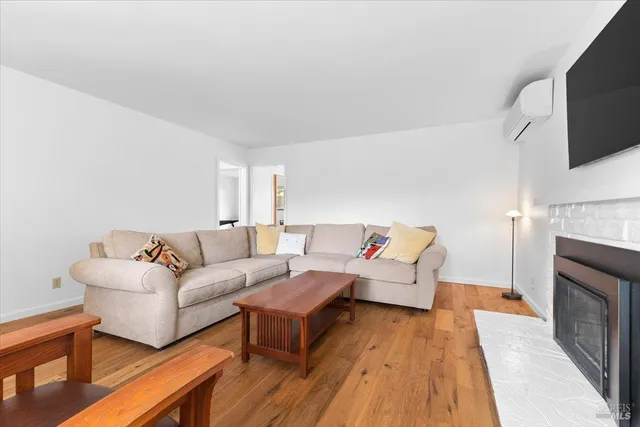 $675,000 | 1421 Oak Circle, Healdsburg, CA 95448