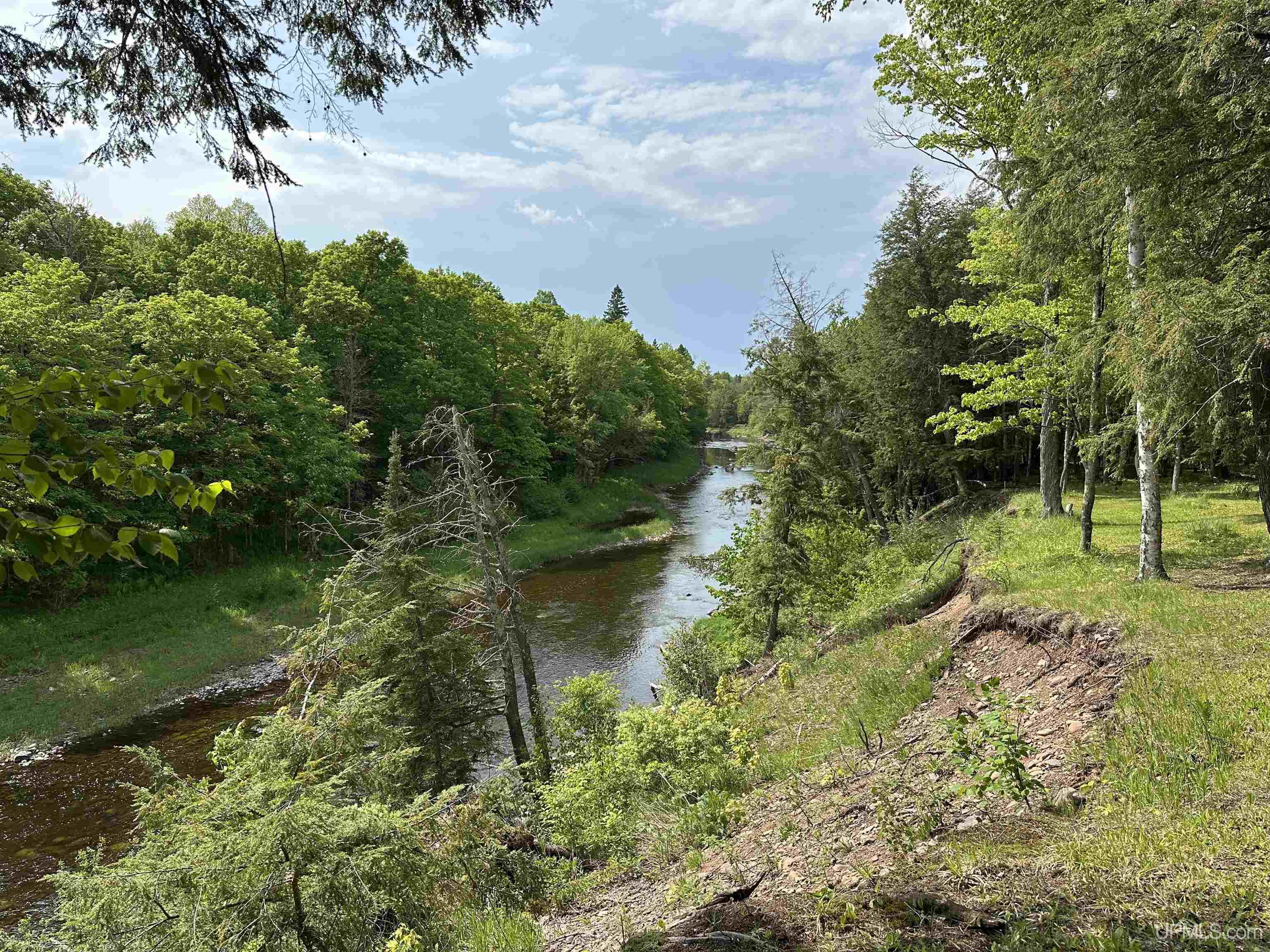 6 Camp 6 Road Ironwood, MI 49938 - Photo 4 of 50