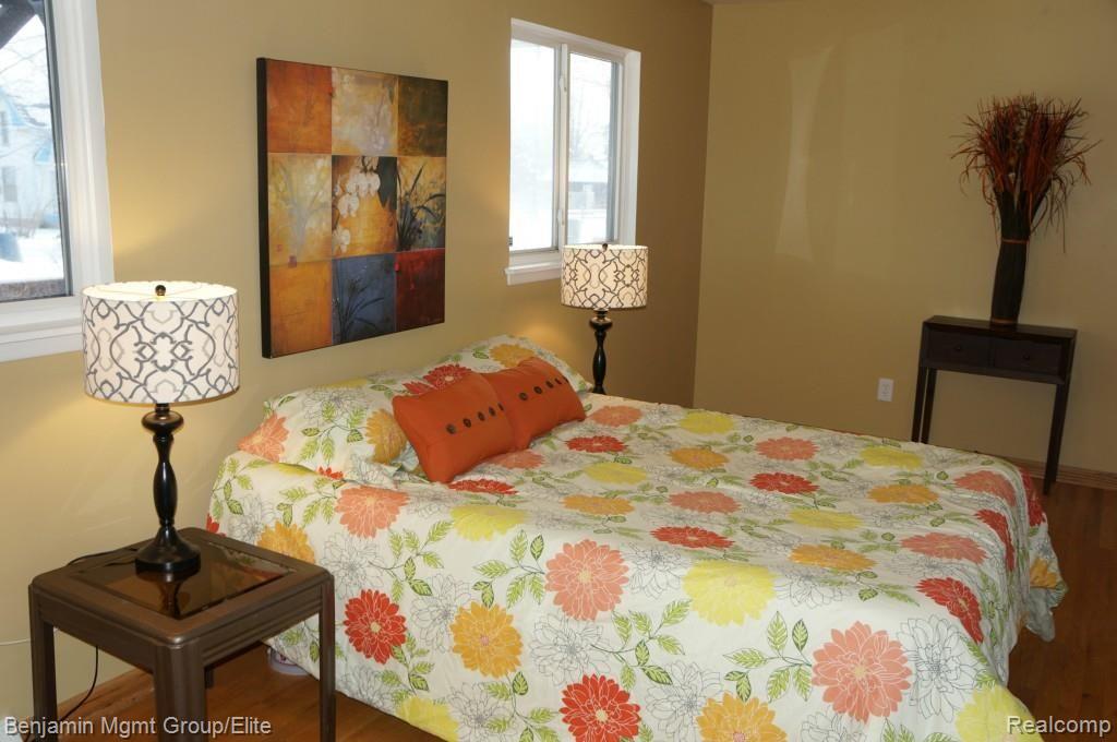 49151 Fuller Road New Baltimore, MI 48051 - Photo 4 of 10