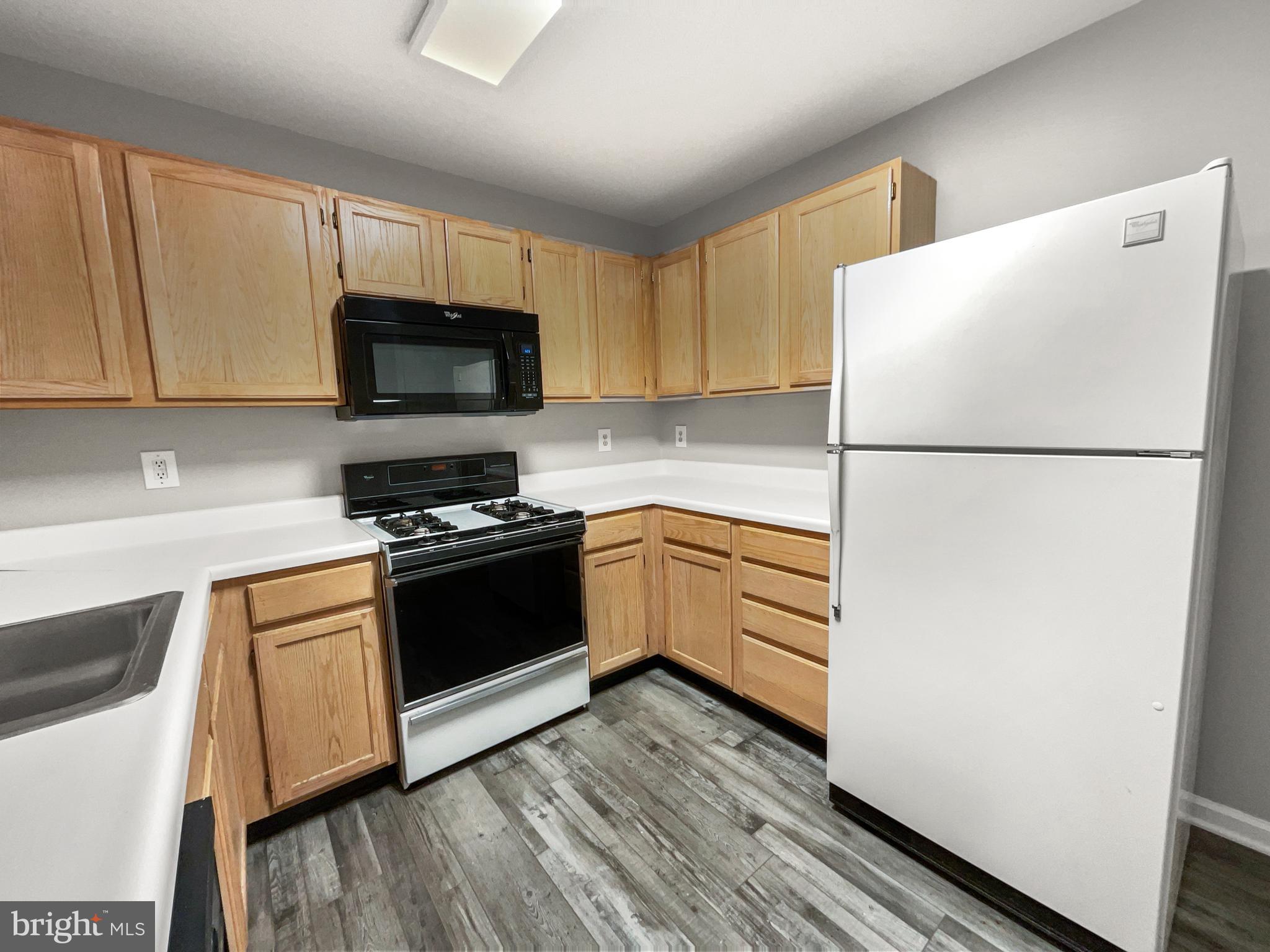 12004 Taliesin Place, Unit 32 Reston, VA 20190 - Photo 17 of 23