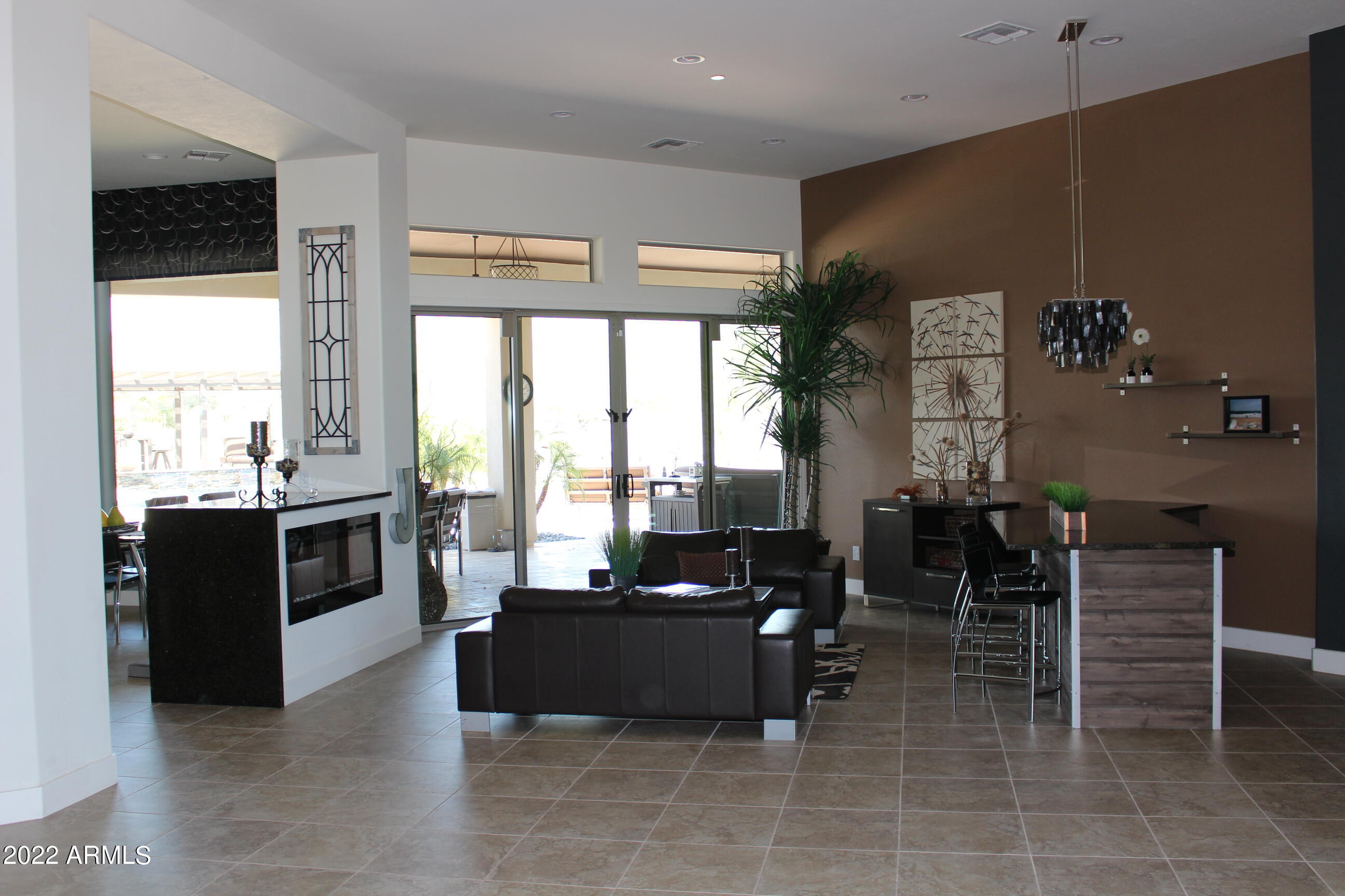 9156 West Bajada Road Peoria, AZ 85383 - Photo 3 of 31 Formal Living
