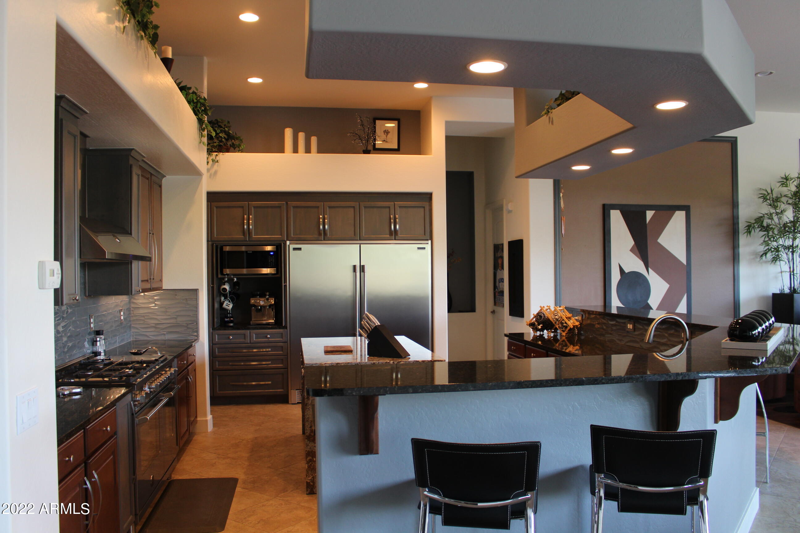 9156 West Bajada Road Peoria, AZ 85383 - Photo 6 of 31 Spacious Kitchen