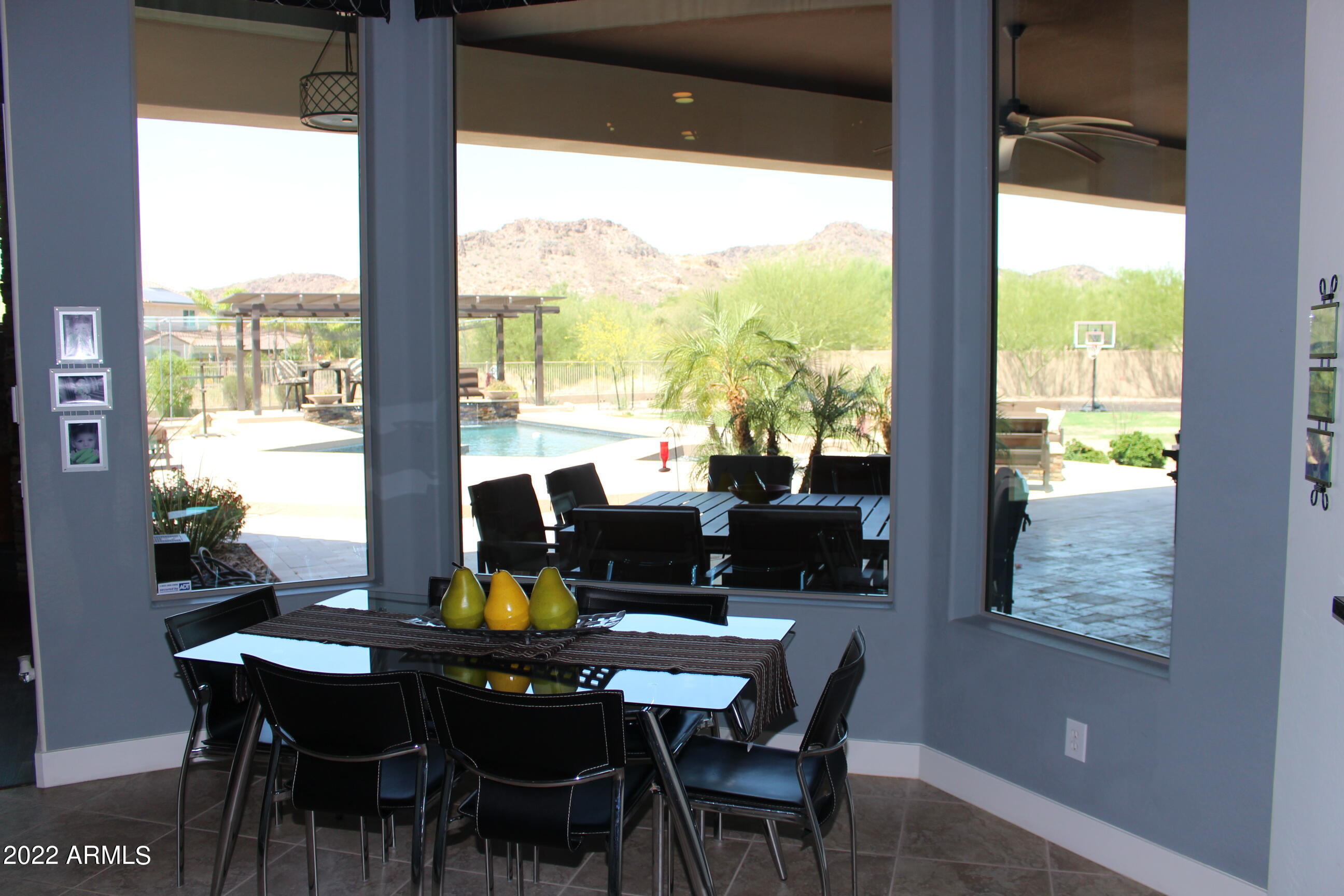 9156 West Bajada Road Peoria, AZ 85383 - Photo 9 of 31 Eat In Kitchen