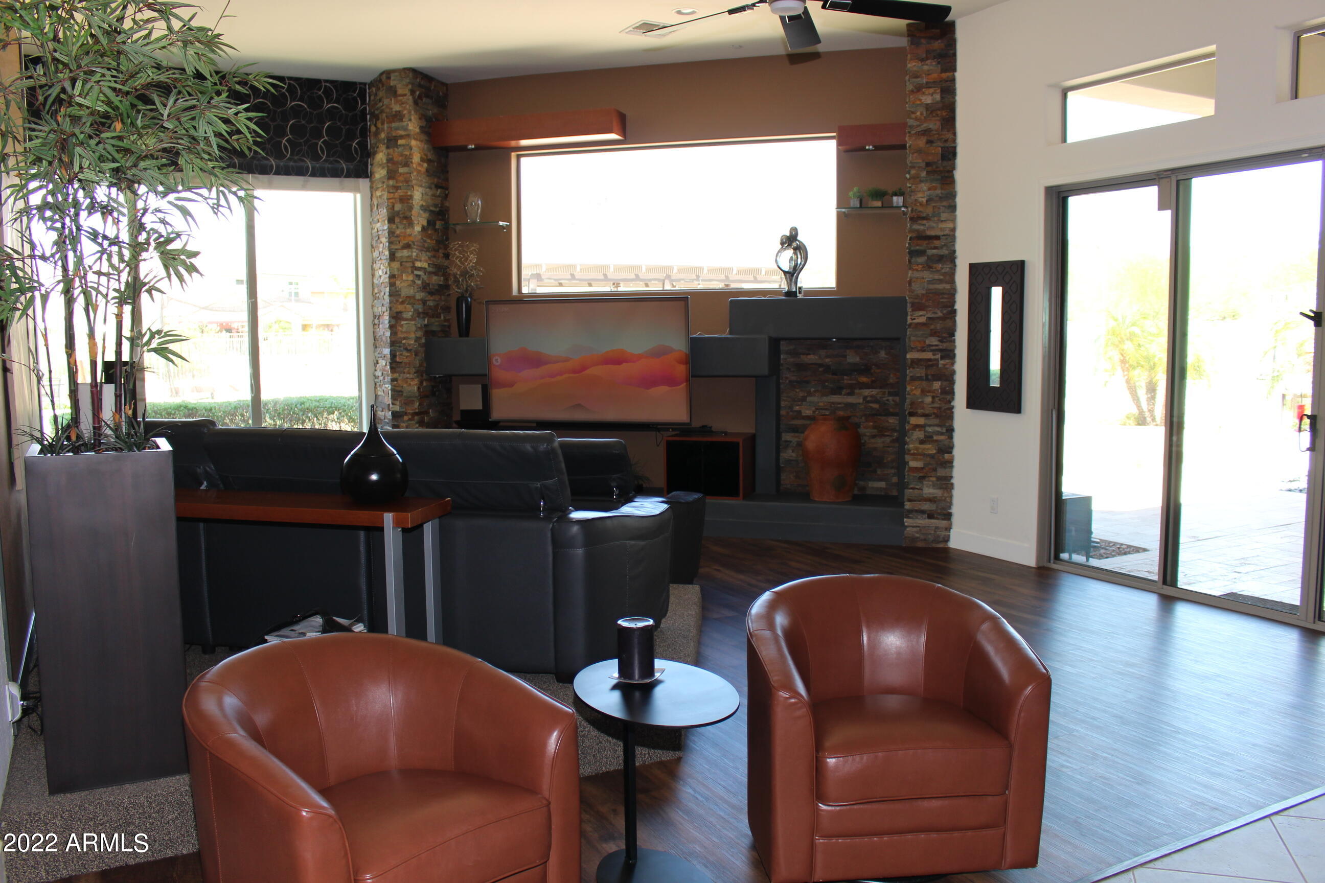 9156 West Bajada Road Peoria, AZ 85383 - Photo 10 of 31 Family Room with Views!