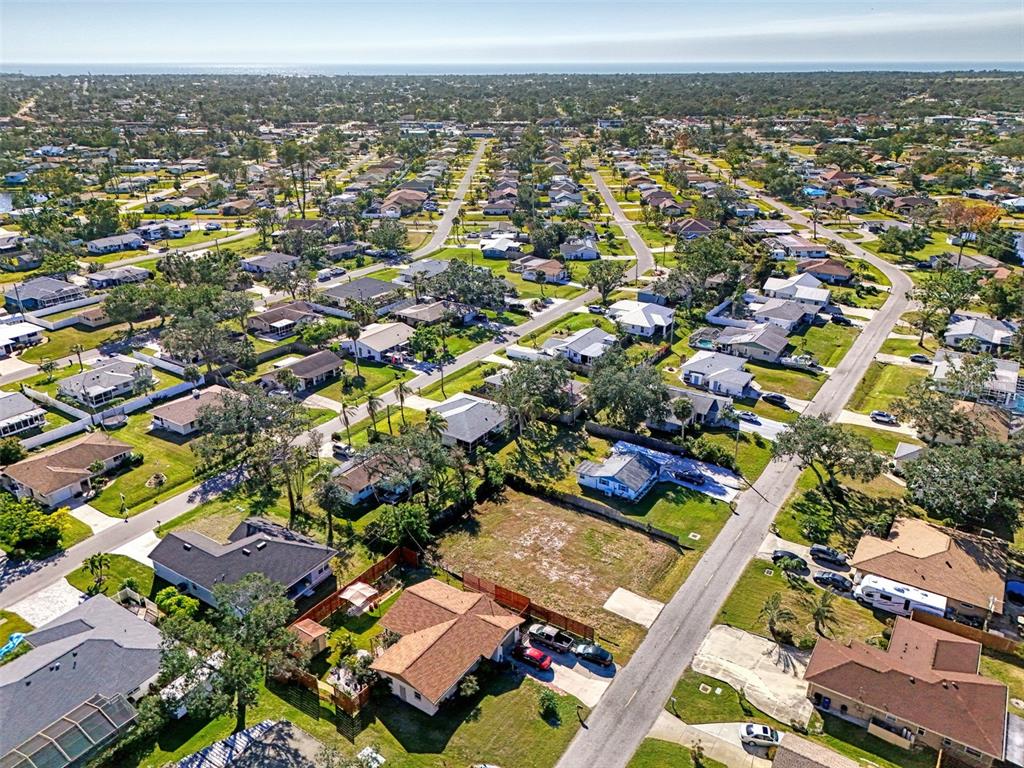 548 Morningside Road Venice, FL 34293 - Photo 18 of 22 an aerial view of multiple house