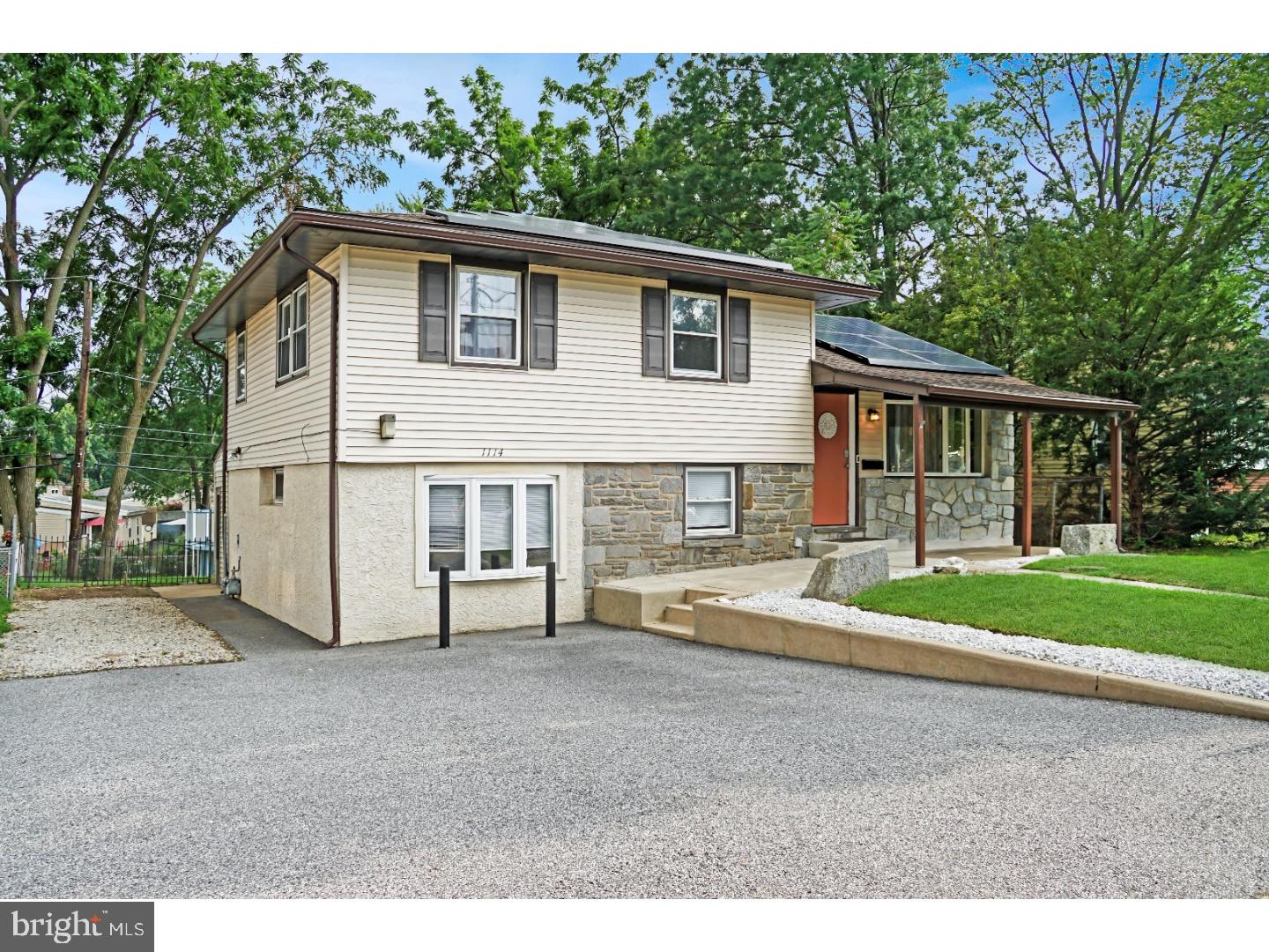 1114 Providence Road Secane, PA 19018 - Photo 23 of 24 Driveway