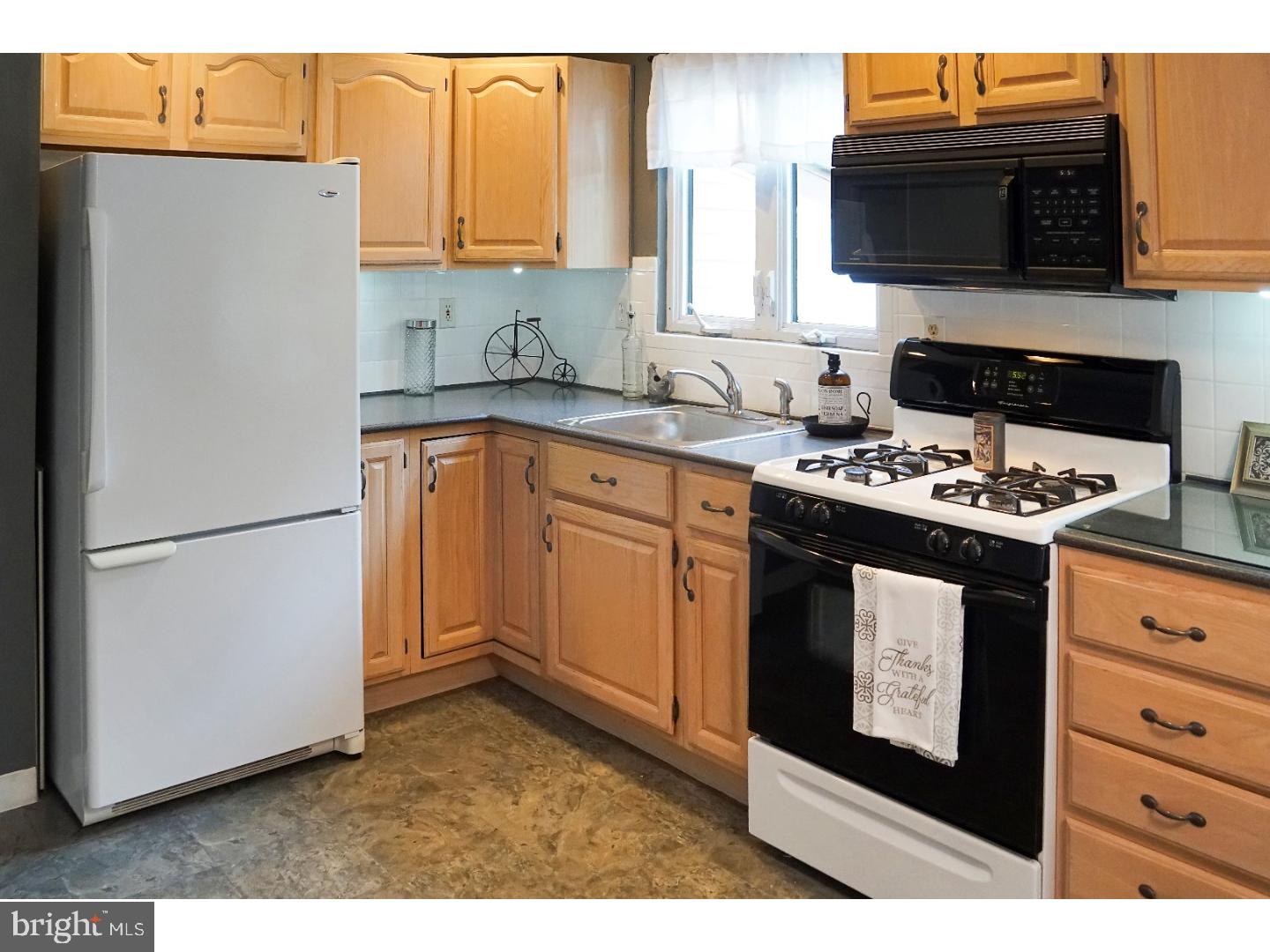 1114 Providence Road Secane, PA 19018 - Photo 7 of 24 Kitchen