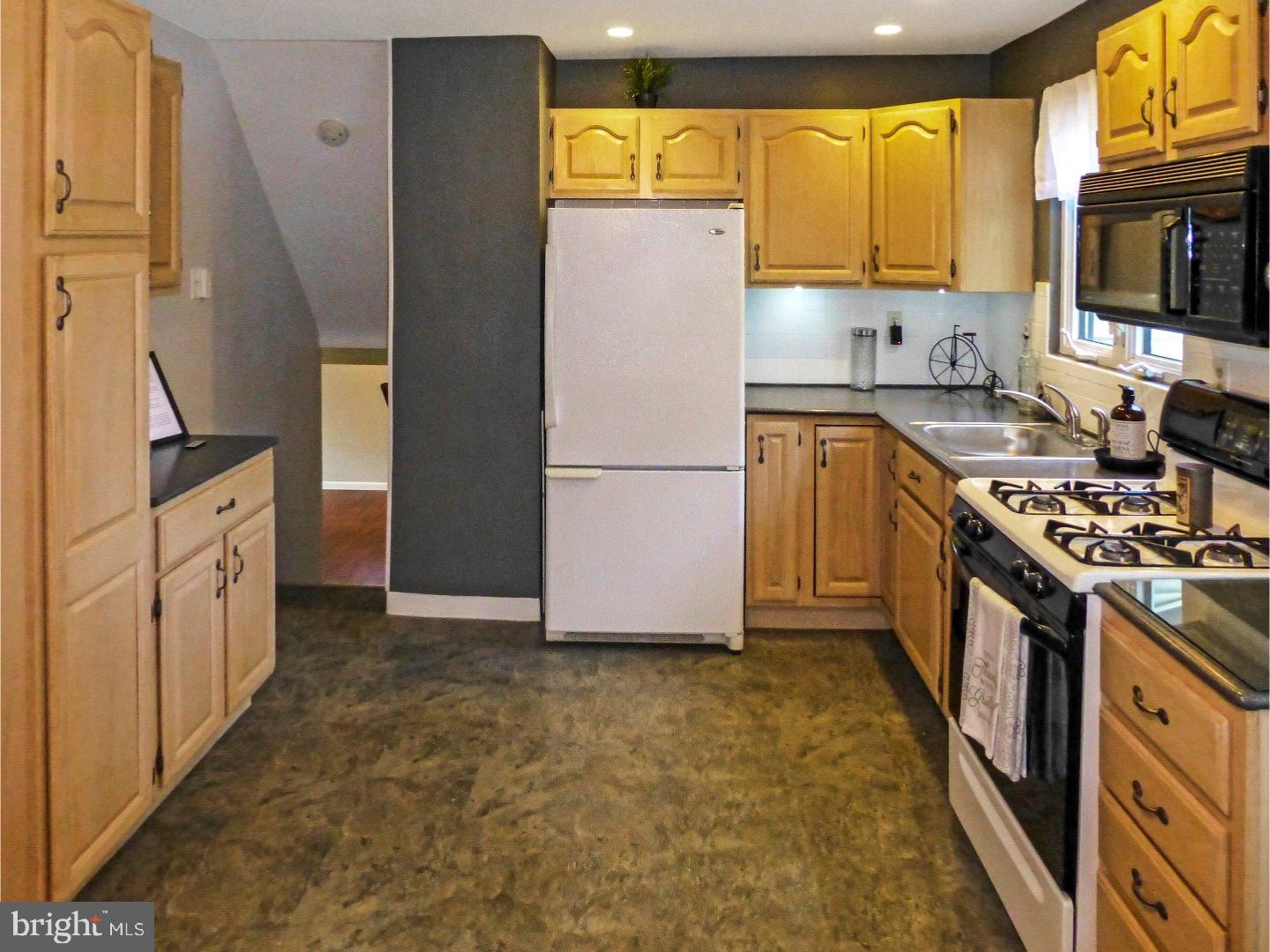 1114 Providence Road Secane, PA 19018 - Photo 8 of 24 Kitchen