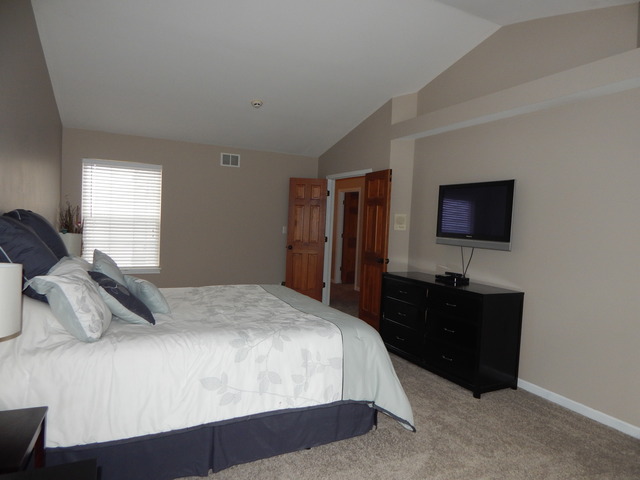 387 Ridge Road North Aurora, IL 60542 - Photo 14 of 25