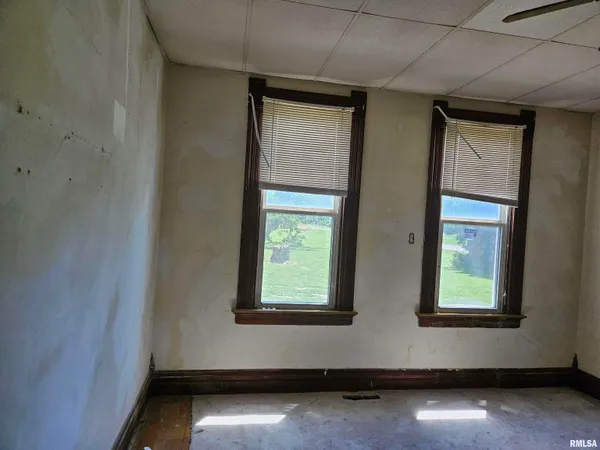 $49,000 | 75 North Co Road 830, Mendon, IL 62351