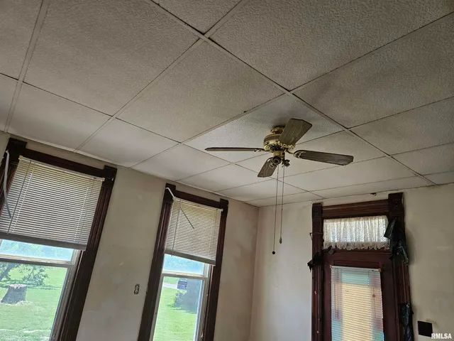 $55,000 | 75 North Co Road 830, Mendon, IL 62351