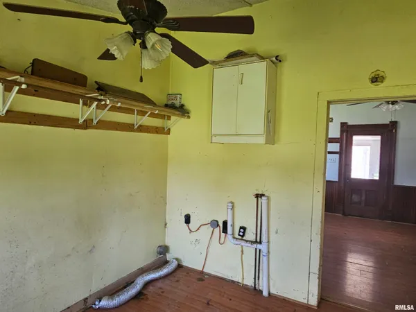 $49,000 | 75 North Co Road 830, Mendon, IL 62351