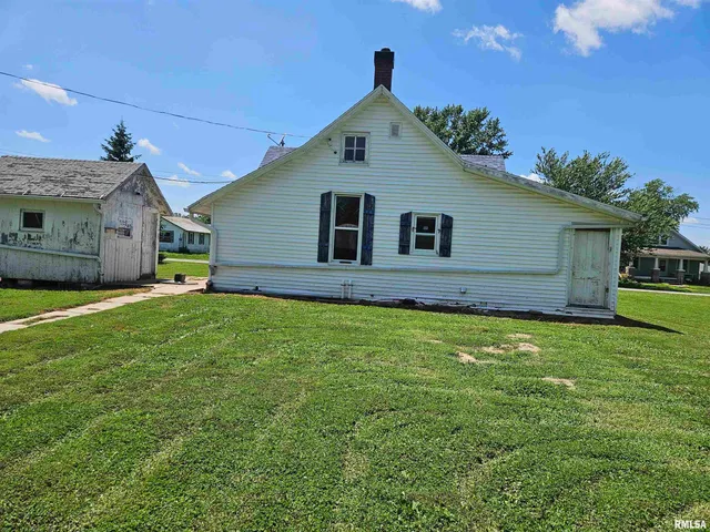 $55,000 | 75 North Co Road 830, Mendon, IL 62351