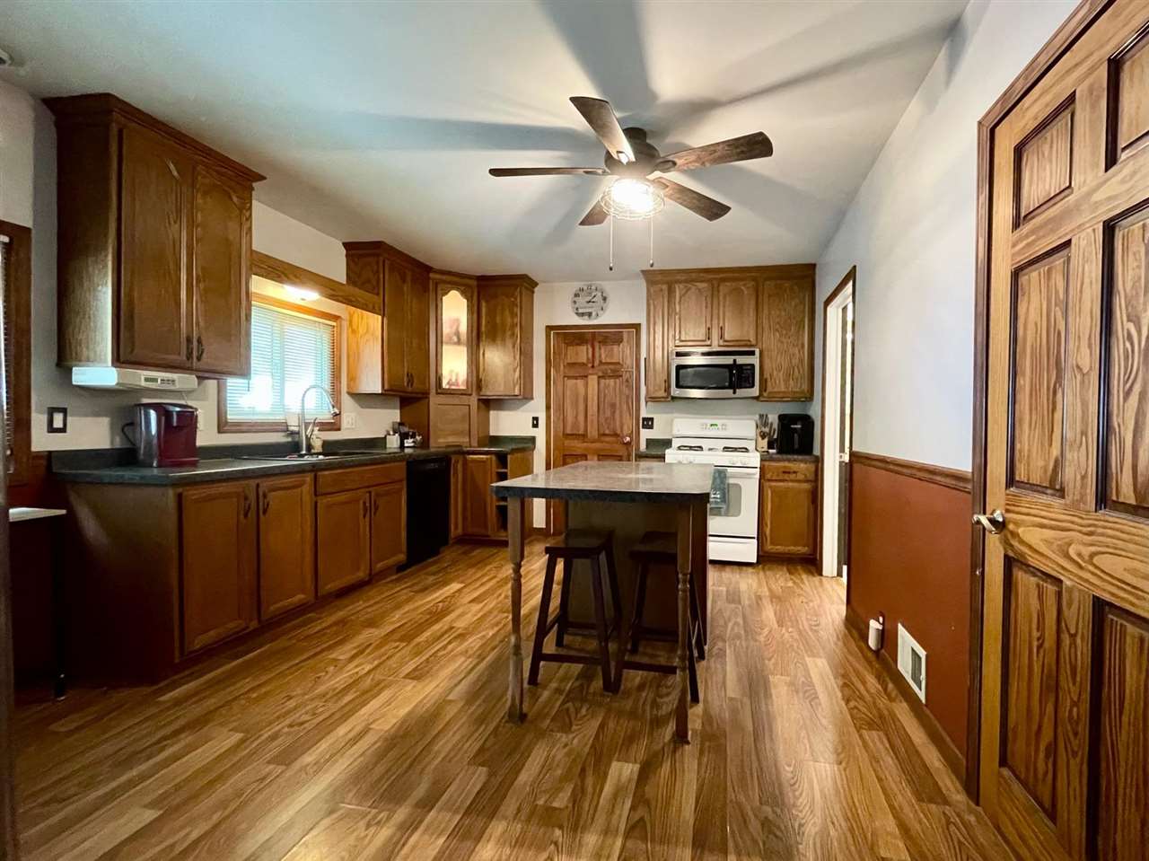 2001 19th Street Bay City, MI 48708 - Photo 6 of 18 Gallery Image 6