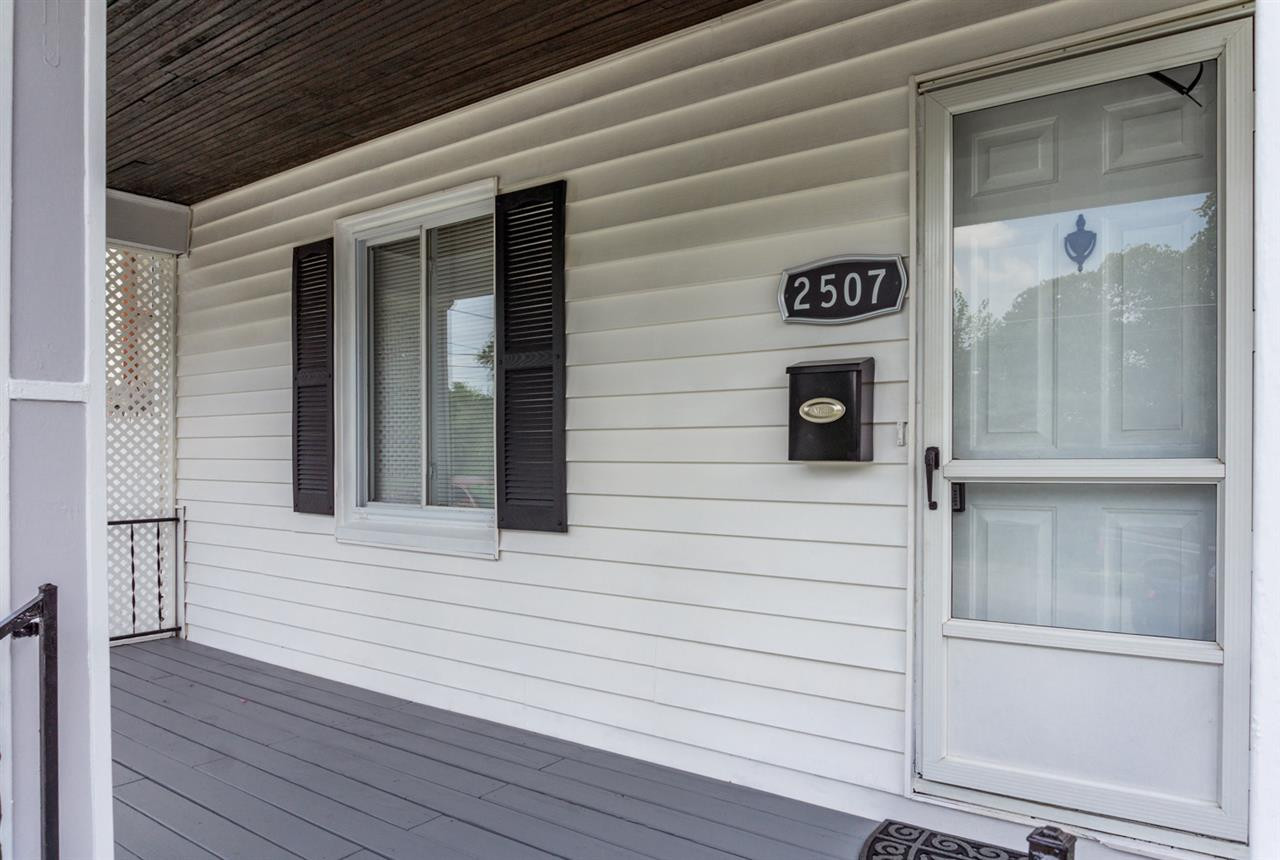 2507 Herman Street Covington, KY 41014 - Photo 3 of 27