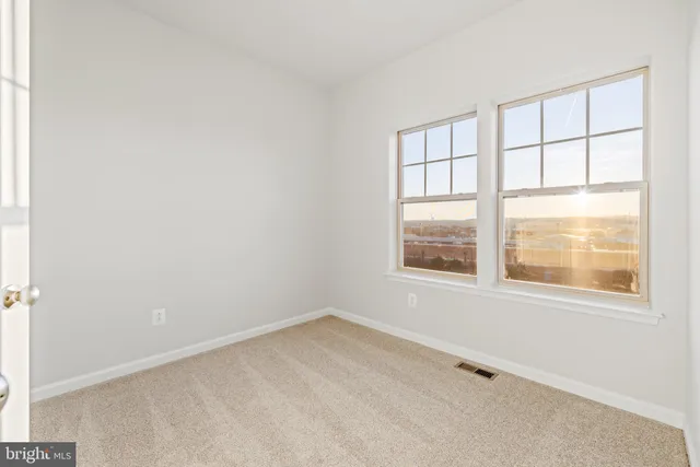 $3,550 | 831 Sawback Square Northeast, Leesburg, VA 20176