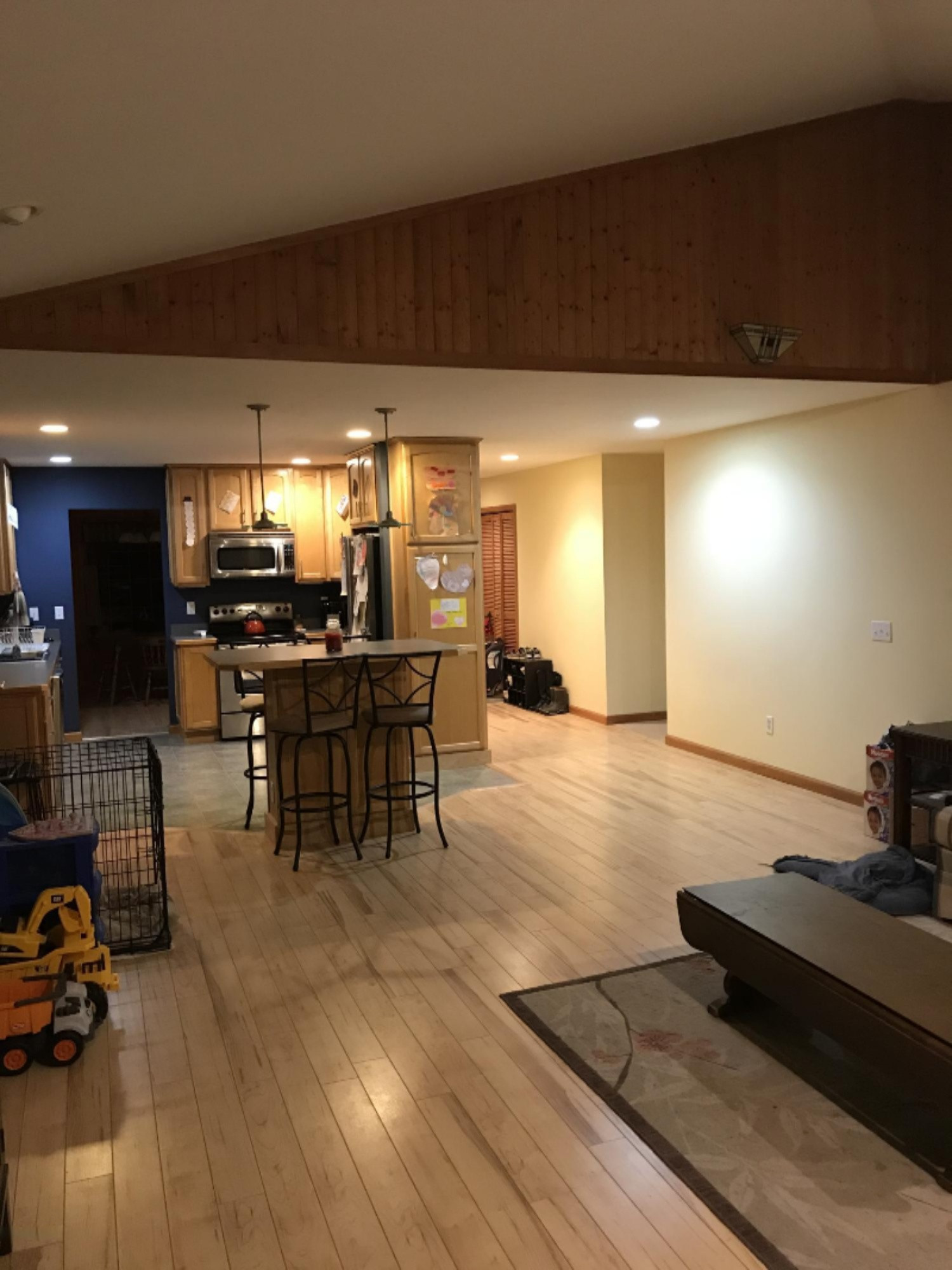 11433 Case Road Bellevue, MI 49021 - Photo 8 of 18 living room2