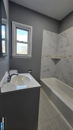 $3,100 | 78 North Arlington Avenue, Unit 2, East Orange, NJ 07017