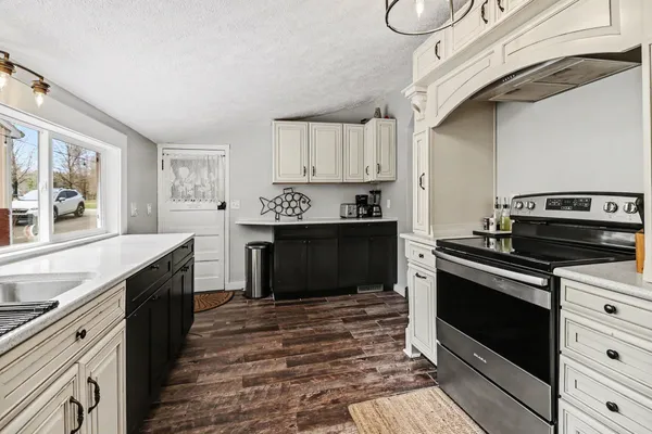 $675,000 | 732 North 22nd Avenue, Mears, MI 49436