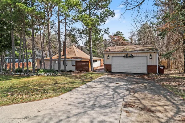 $675,000 | 732 North 22nd Avenue, Mears, MI 49436