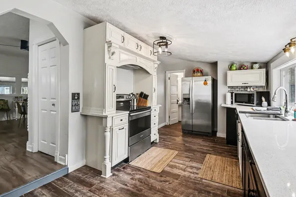 $675,000 | 732 North 22nd Avenue, Mears, MI 49436