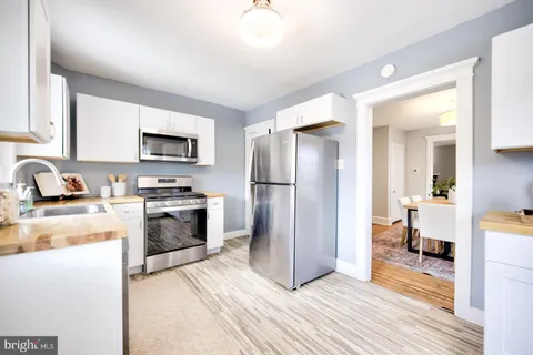 $599,990 | 576 Barrett Avenue, Haverford, PA 19041