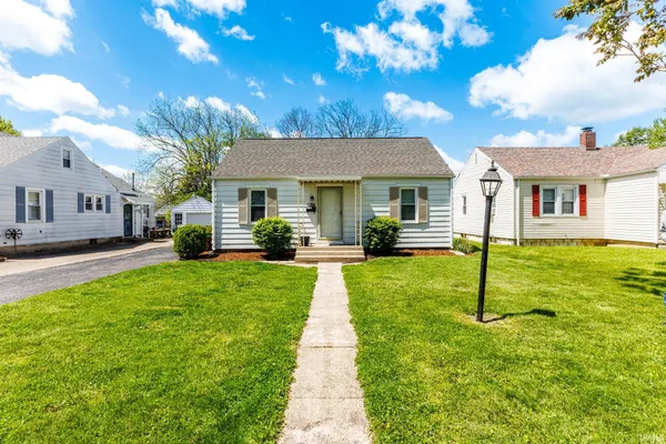 $145,000 | 2117 North Maplewood Avenue, Muncie, IN 47304