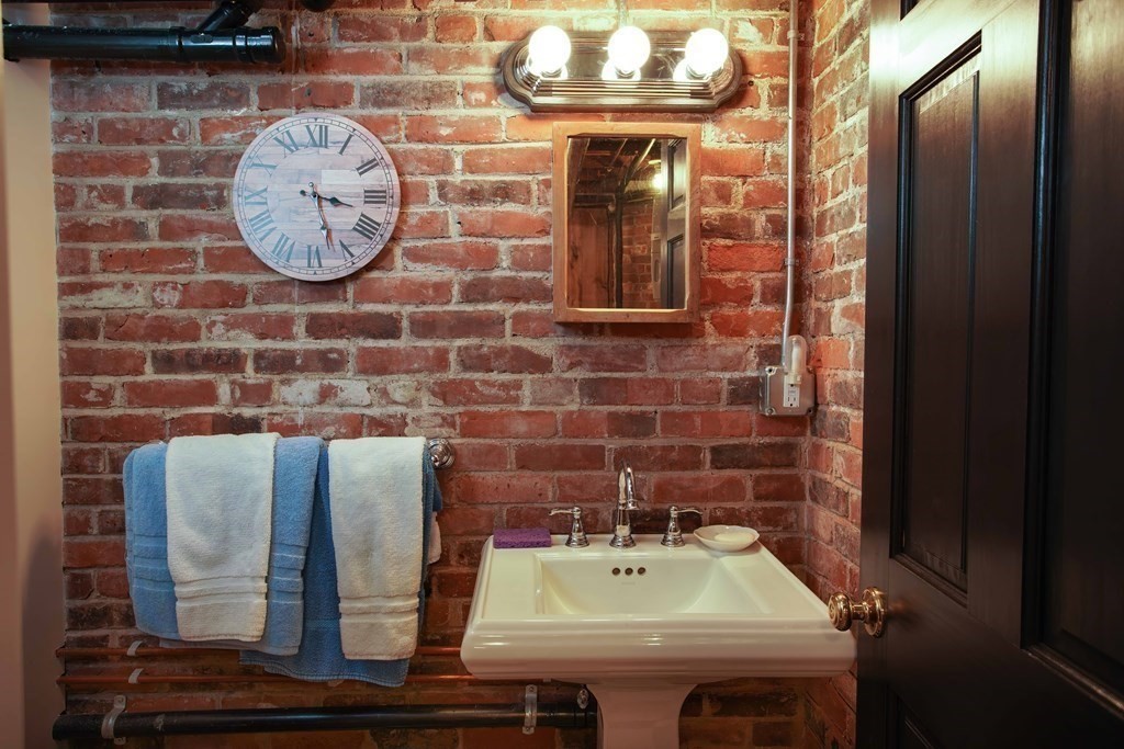 11 Langworthy Road Northampton, MA 01060 - Photo 27 of 33 Gallery Image 27