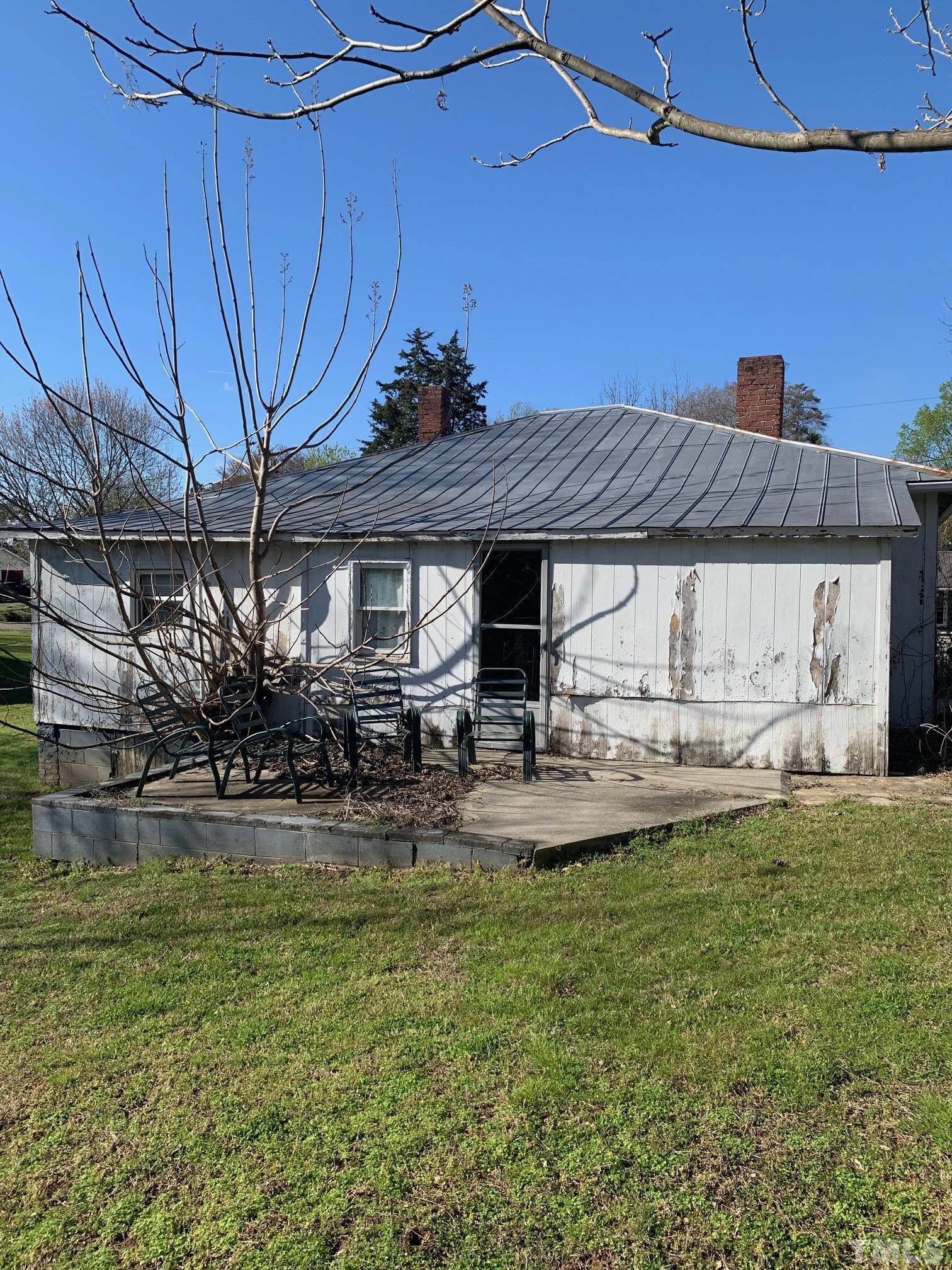 129 Puryear Street Roxboro, NC 27573 - Photo 4 of 16 Gallery Image 4