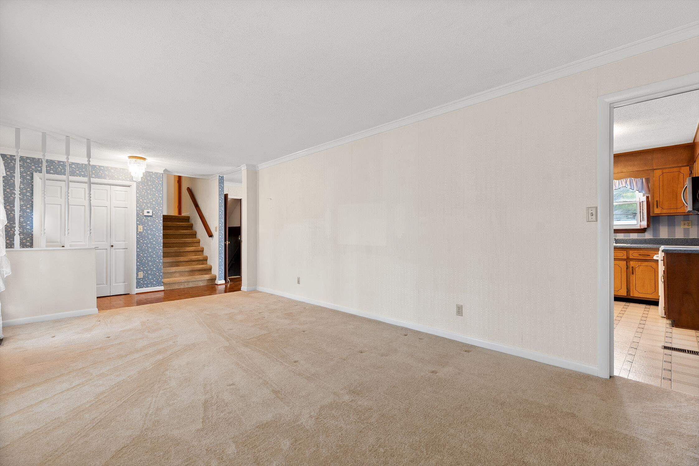 2104 Crown Ct Lane Chattanooga, TN 37421 - Photo 12 of 29 Living Room