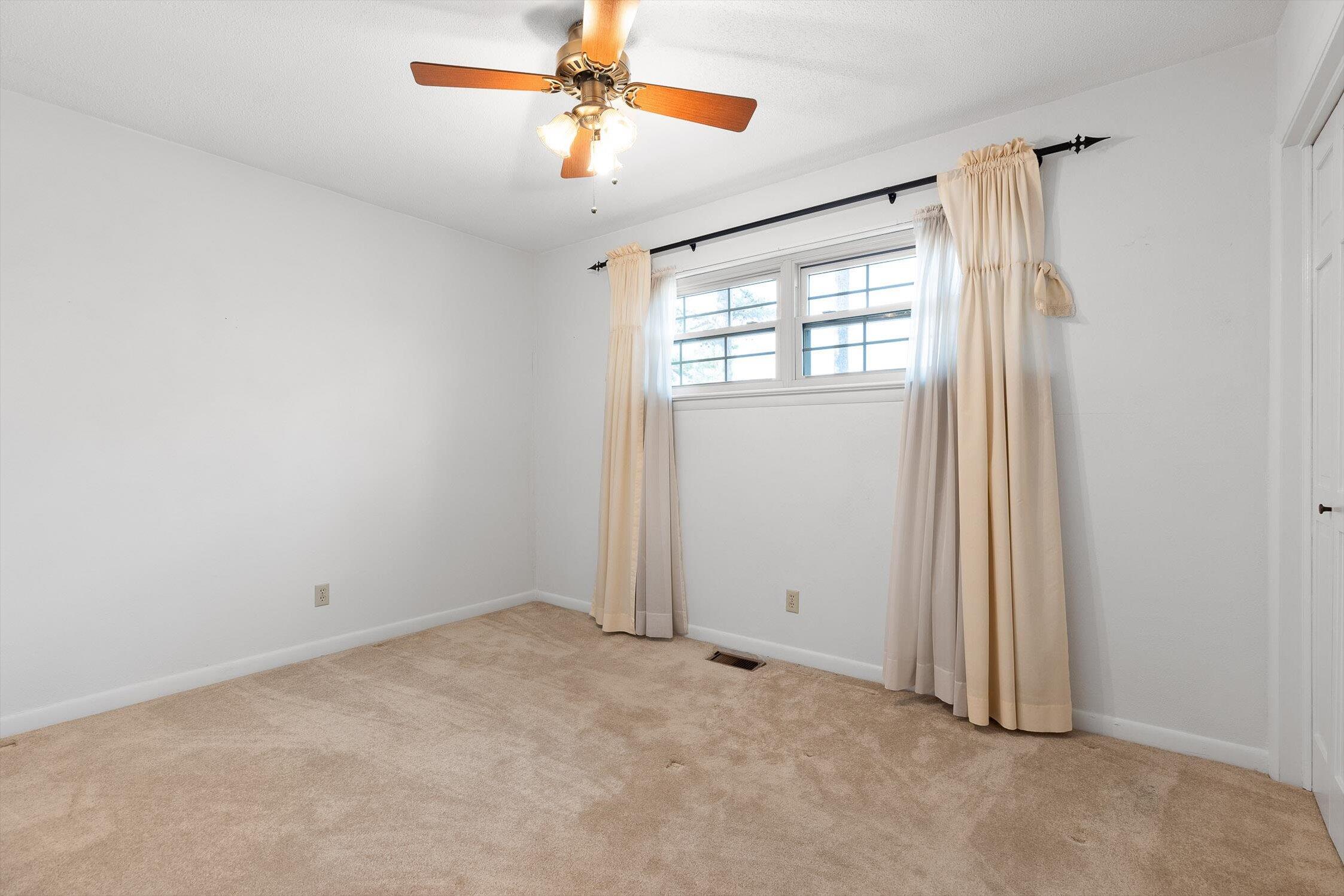 2104 Crown Ct Lane Chattanooga, TN 37421 - Photo 16 of 29 Bedroom 1