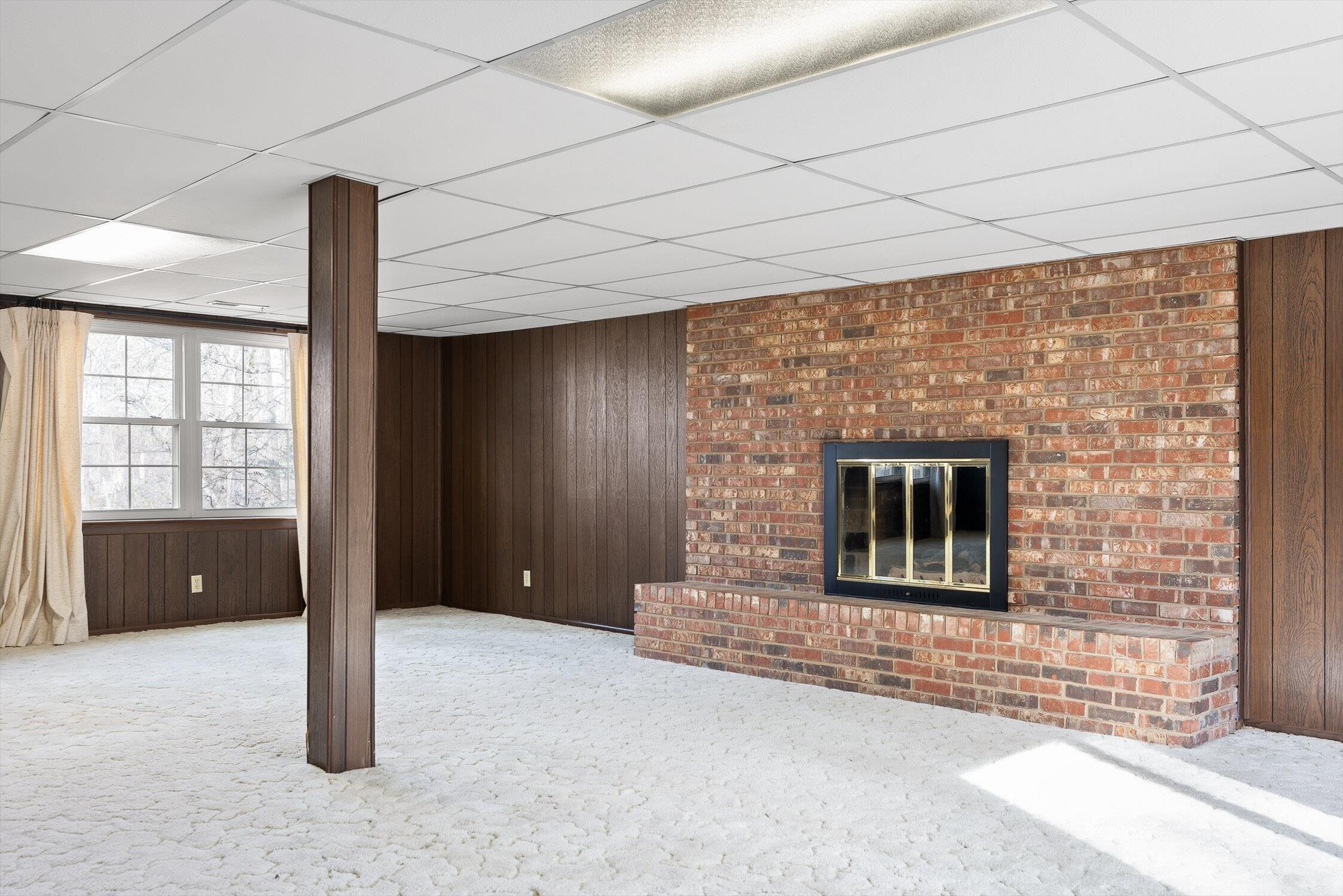 2104 Crown Ct Lane Chattanooga, TN 37421 - Photo 22 of 29 Family Room