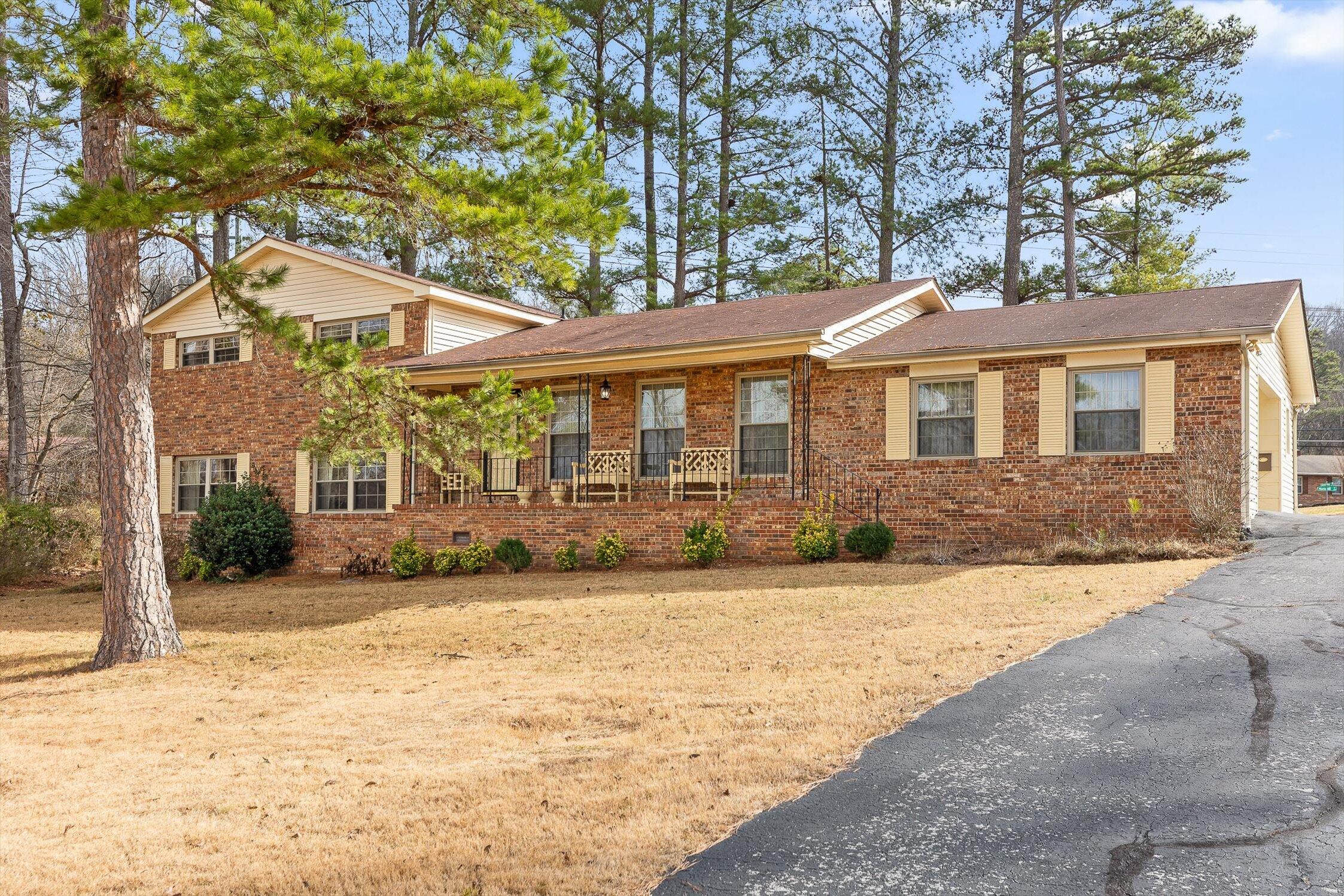 2104 Crown Ct Lane Chattanooga, TN 37421 - Photo 3 of 29 Front Exterior