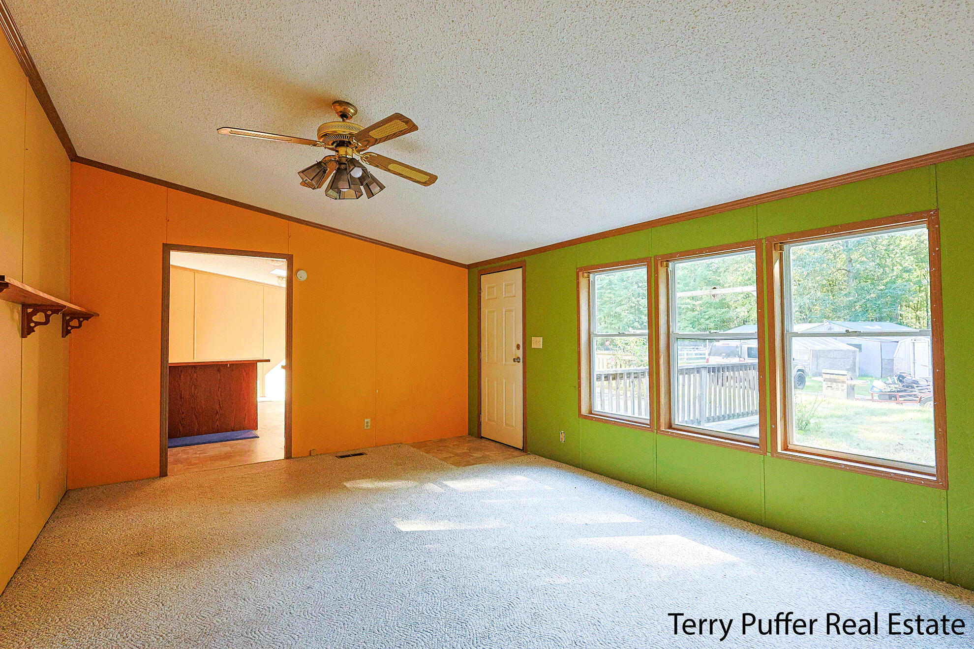 5245 South Brooks Road Fruitport, MI 49415 - Photo 6 of 31 IMG_4617