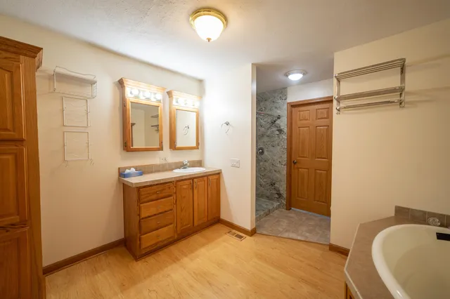 $385,000 | N1545 4th, Coloma, WI 54930