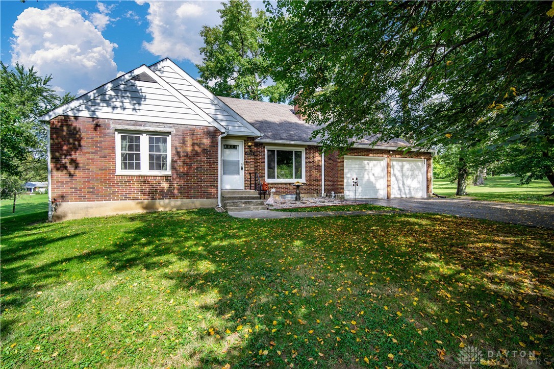 2859 Red Oak Road Kettering, OH 45432 - Photo 2 of 28 Gallery Image 2