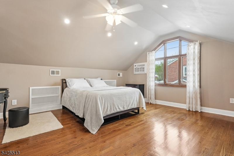 57 Sherwood Road Springfield, NJ 07081 - Photo 12 of 33