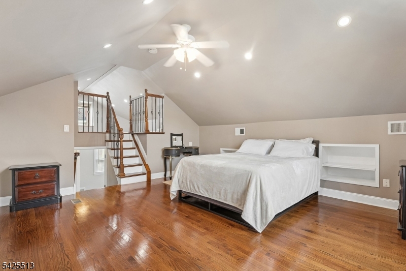 57 Sherwood Road Springfield, NJ 07081 - Photo 13 of 33