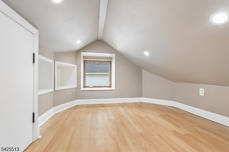 57 Sherwood Road Springfield, NJ 07081 - Photo 16 of 33