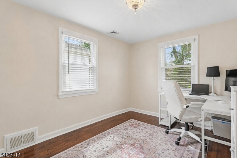 57 Sherwood Road Springfield, NJ 07081 - Photo 19 of 33