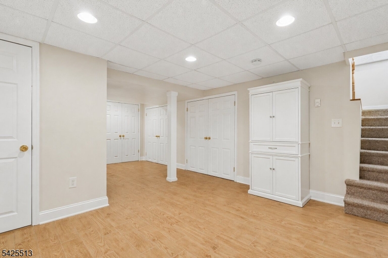 57 Sherwood Road Springfield, NJ 07081 - Photo 25 of 33