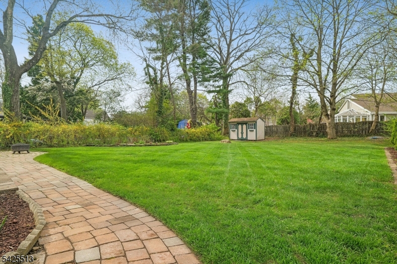 57 Sherwood Road Springfield, NJ 07081 - Photo 32 of 33