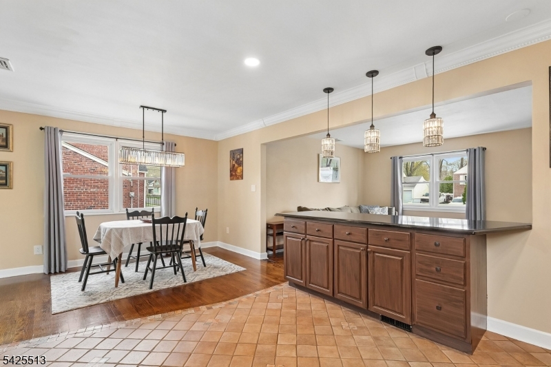 57 Sherwood Road Springfield, NJ 07081 - Photo 6 of 33