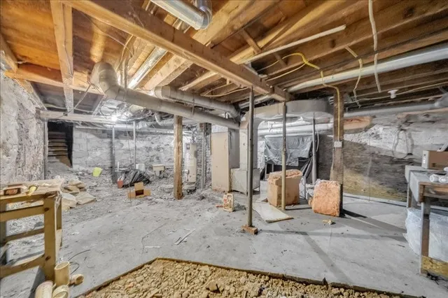 $179,999 | 9 South Liberty Avenue, Endicott, NY 13760