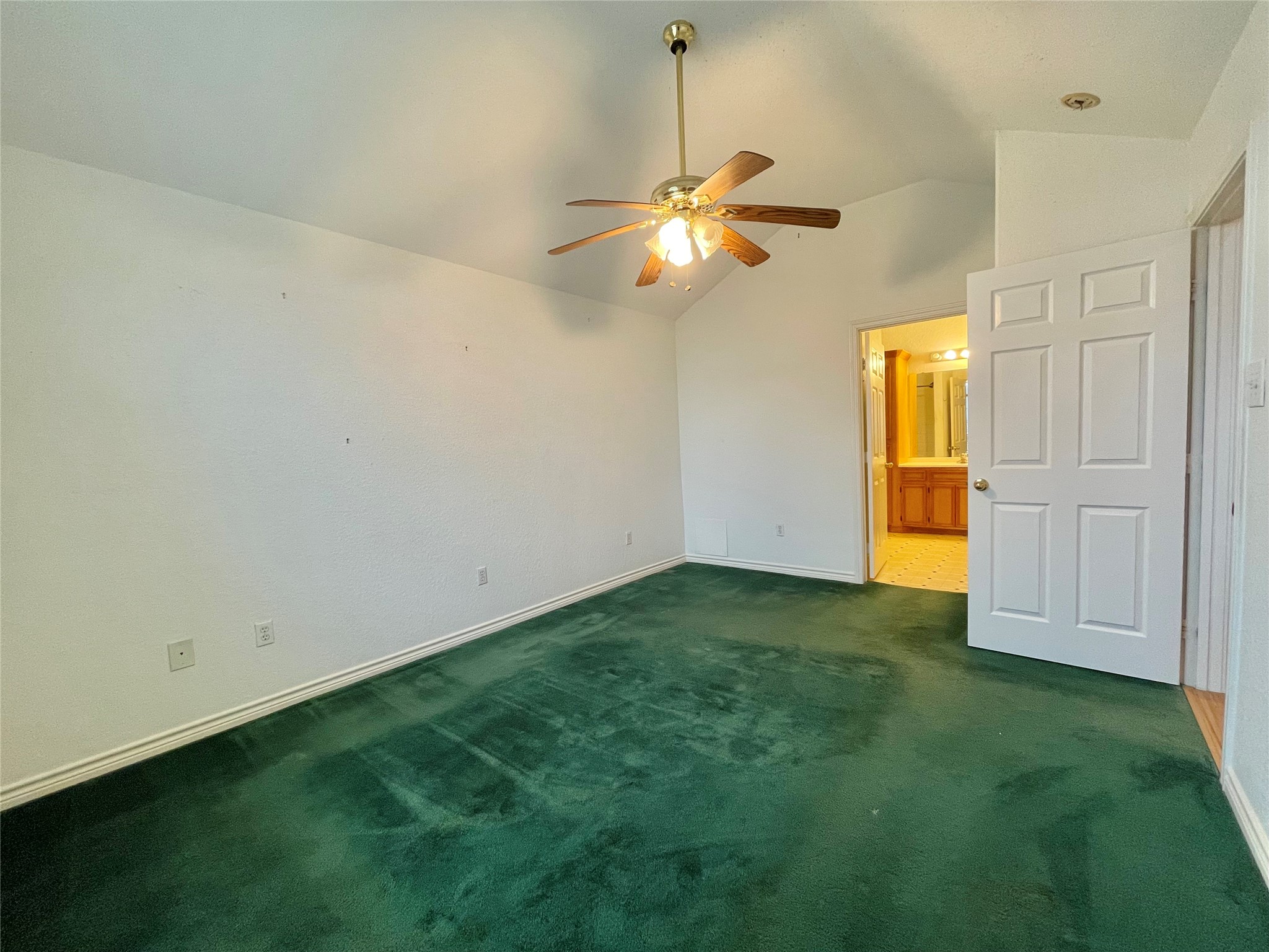 704 Manor Drive Angleton, TX 77515 - Photo 11 of 26