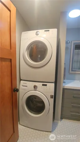 $1,750 | 283 North Maple Street, Camano Island, WA 98282