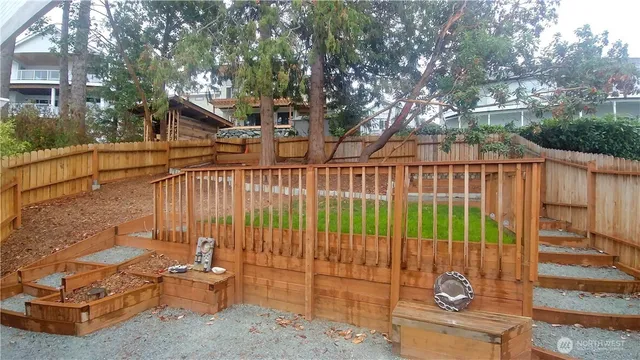 $1,750 | 283 North Maple Street, Camano Island, WA 98282