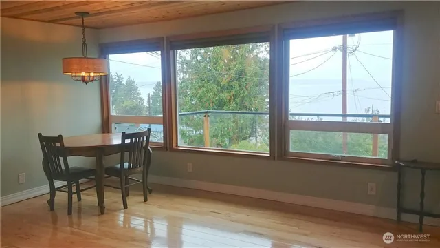 $1,750 | 283 North Maple Street, Camano Island, WA 98282