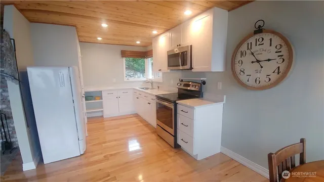 $1,750 | 283 North Maple Street, Camano Island, WA 98282